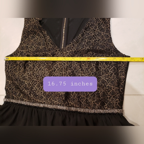 Black and gold medium short dress - Picture 9 of 11